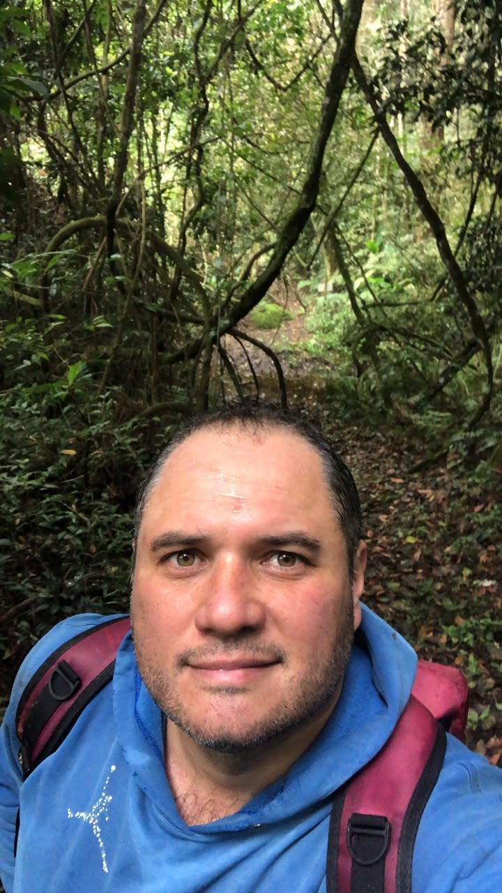 Ivan, mentor da PERPETUATIO, em uma trilha